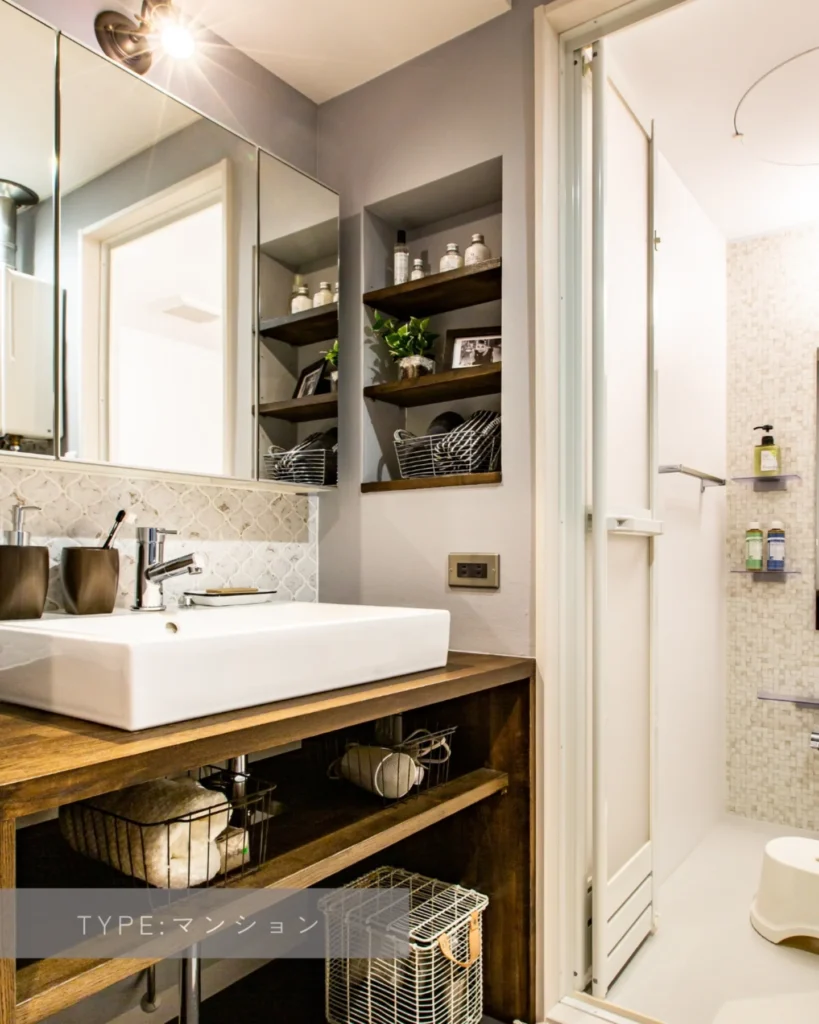 リノベーション後：名古屋モザイク「コラベル」を使ったレトロヴィンテージな洗面台